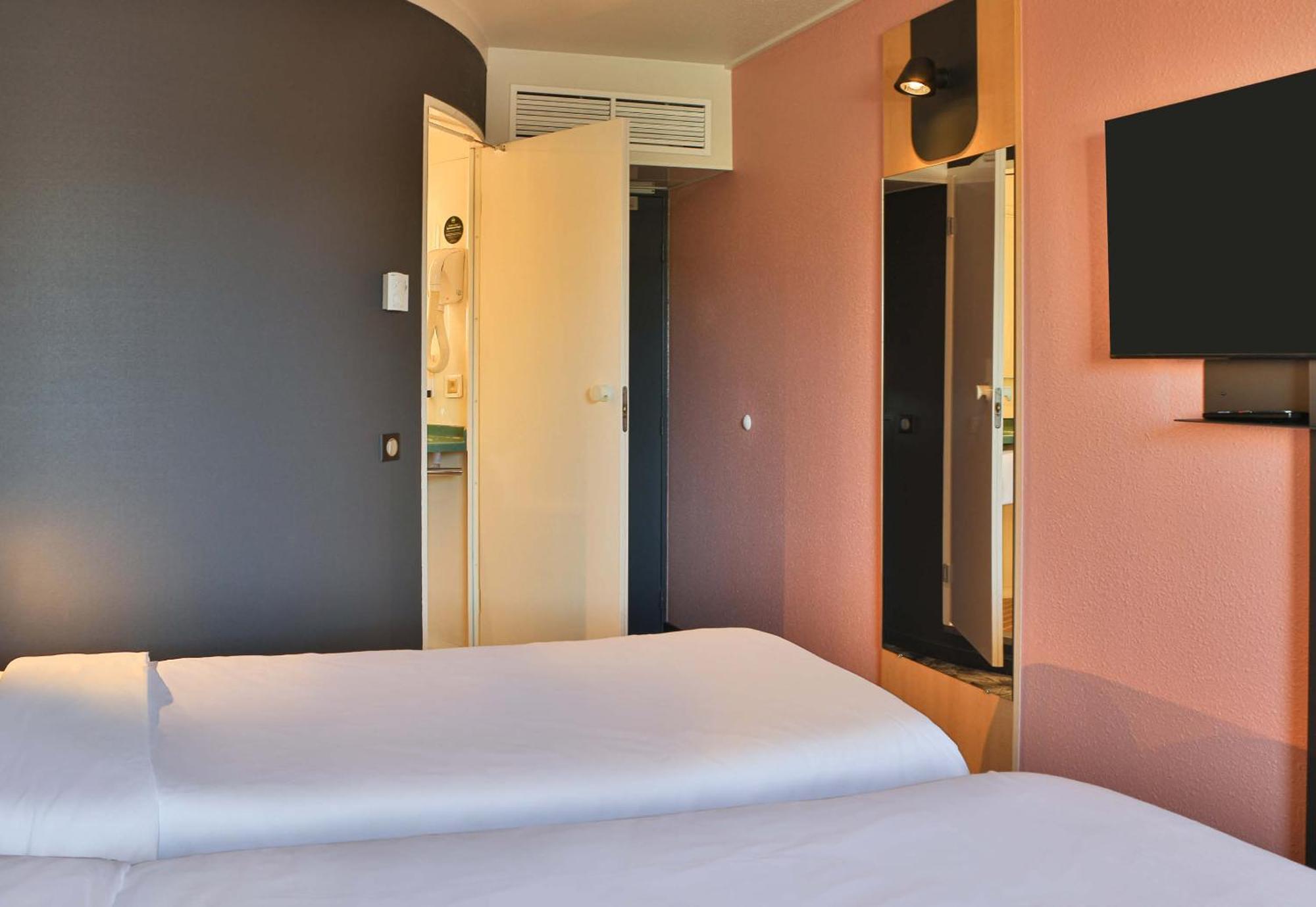 B&B Hotel Les Sables-D'Olonne Centre Gare Екстер'єр фото