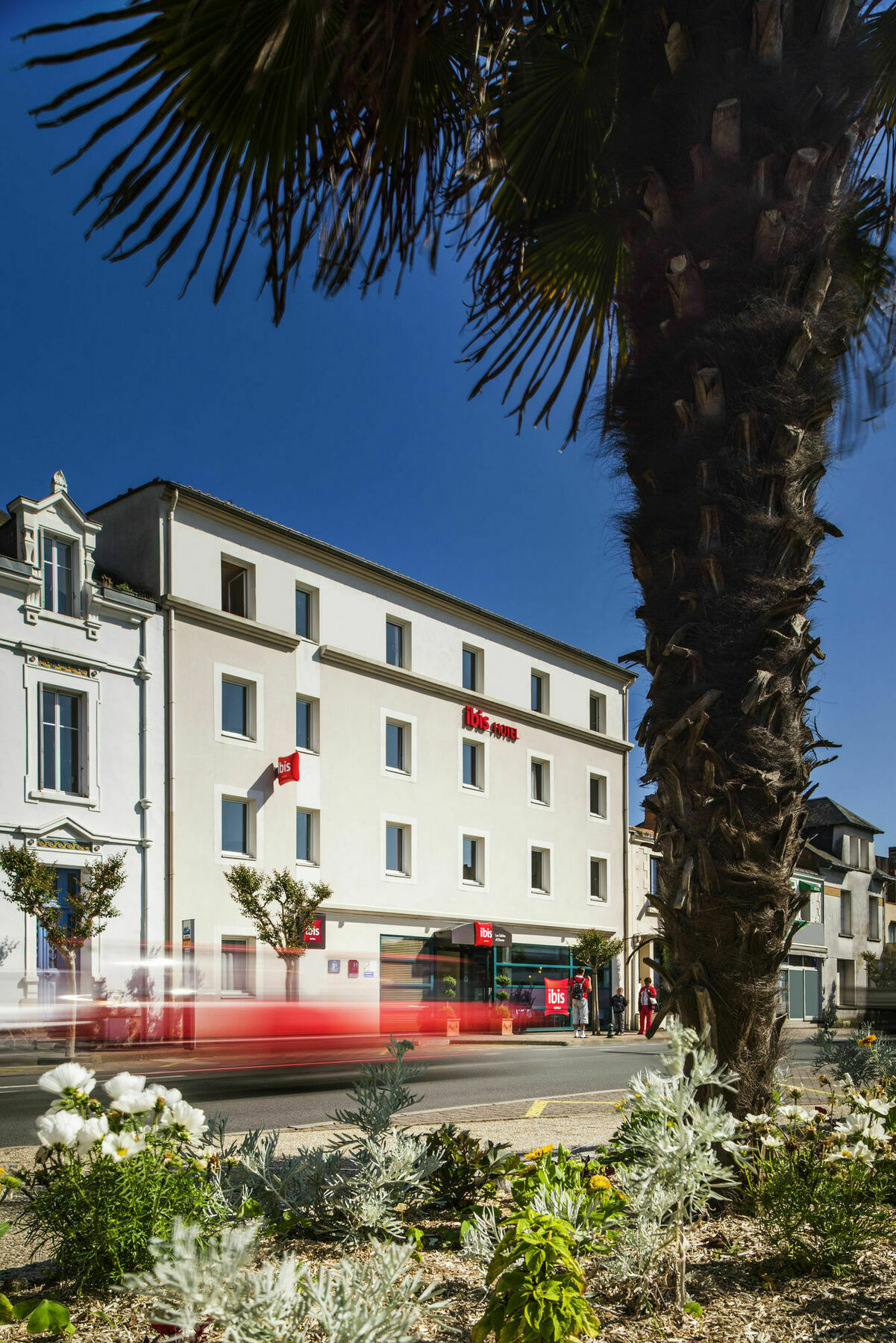 B&B Hotel Les Sables-D'Olonne Centre Gare Екстер'єр фото