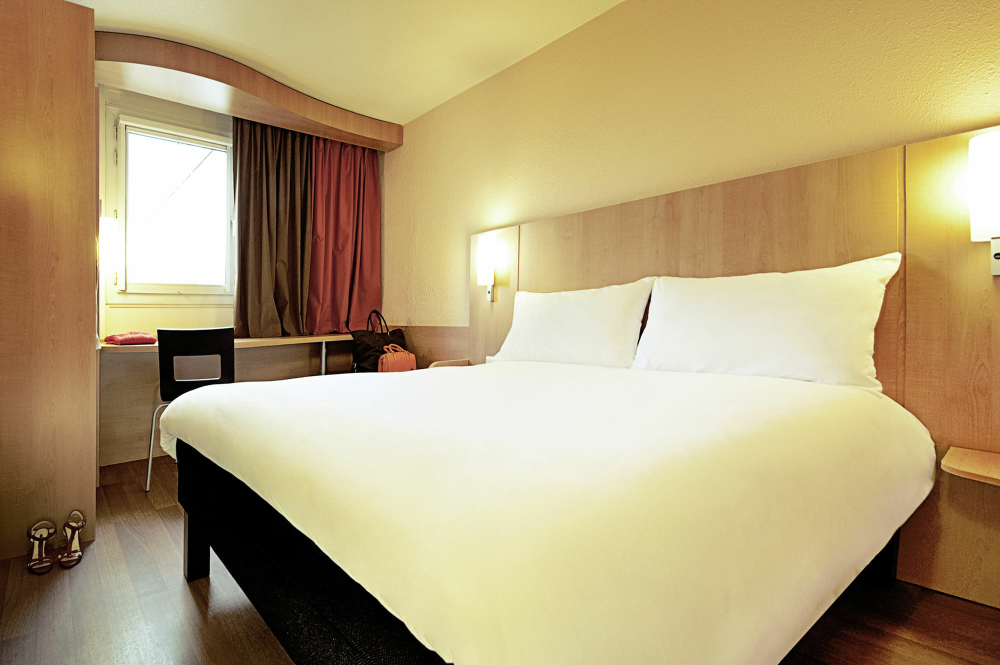 B&B Hotel Les Sables-D'Olonne Centre Gare Екстер'єр фото